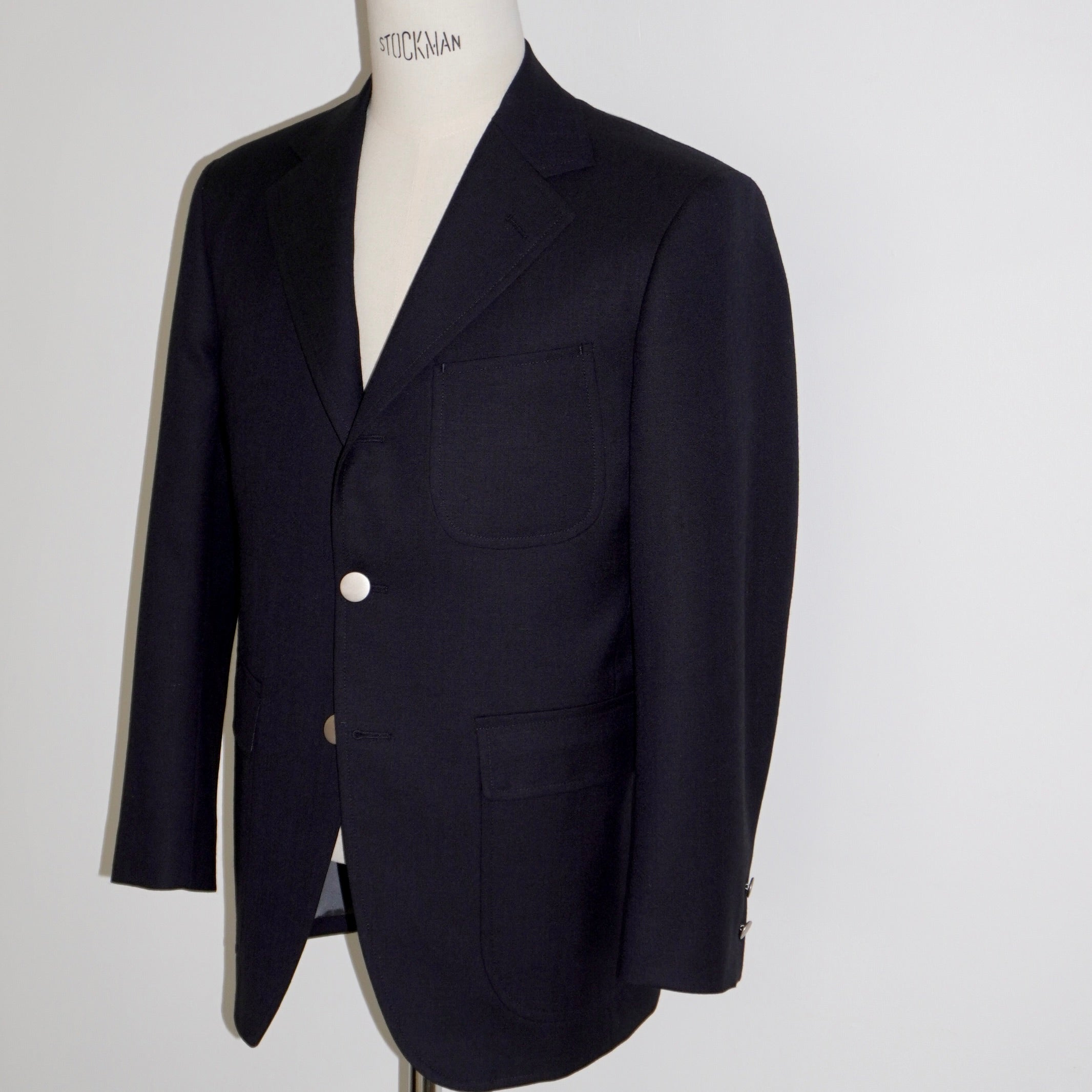 名古屋でオーダーブレザーを仕立てるという選択