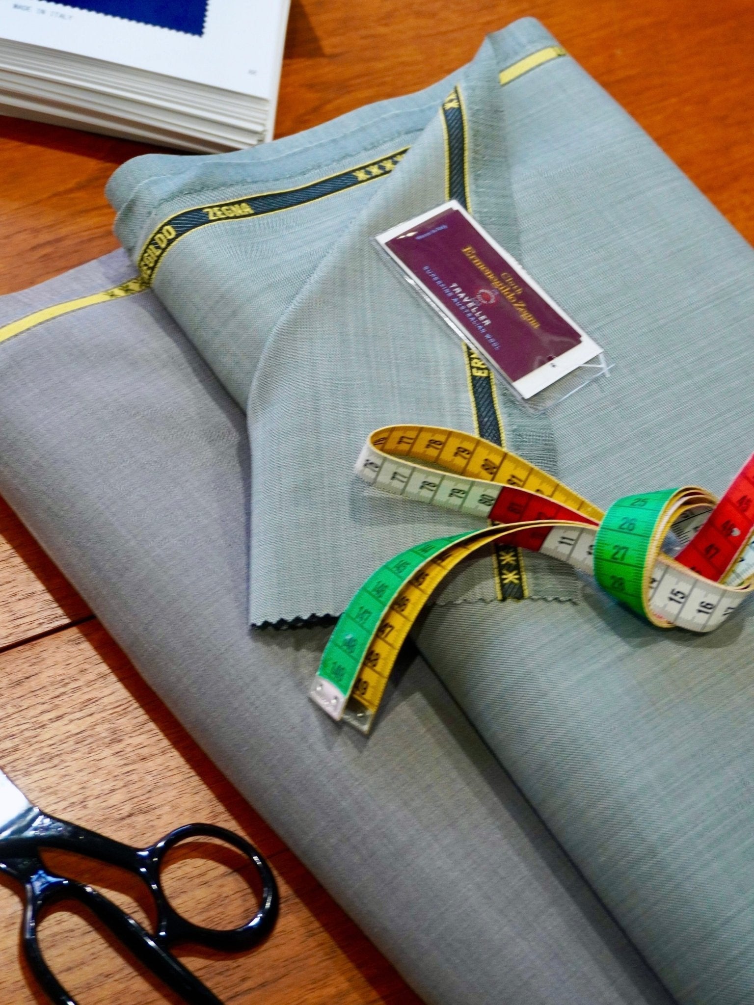 人と違うもの - apartir Online Store