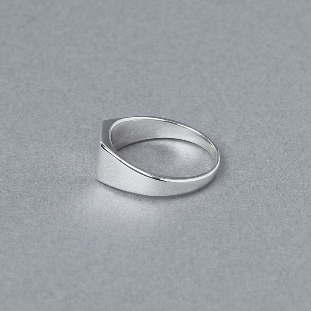 [NINENINE] Sterling Silver Signet Ring | 25-R-042