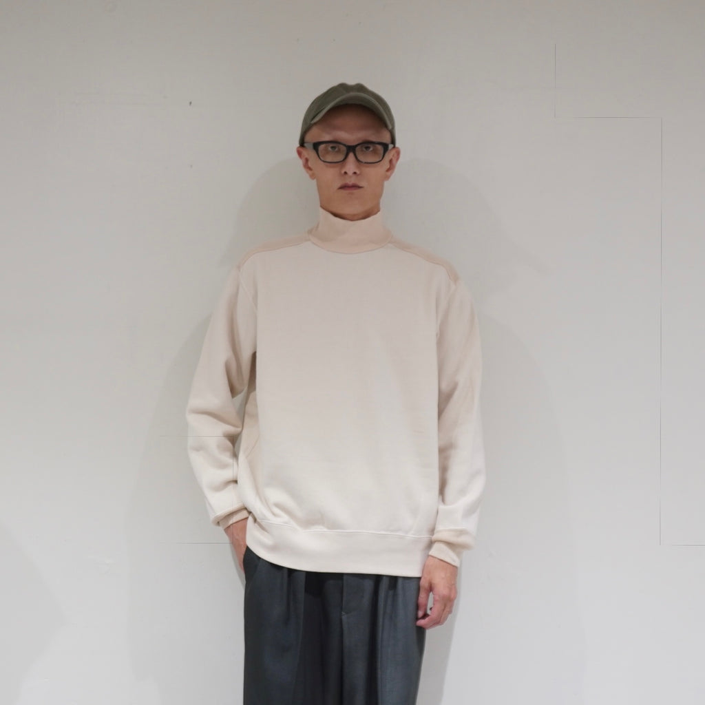 [BRU NA BOINNE] Braigh Turtle Sweat