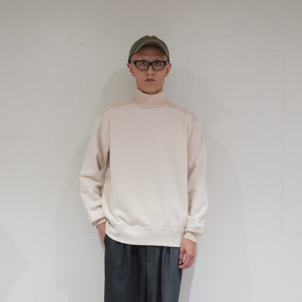 [BRU NA BOINNE] Braigh Turtle Sweat