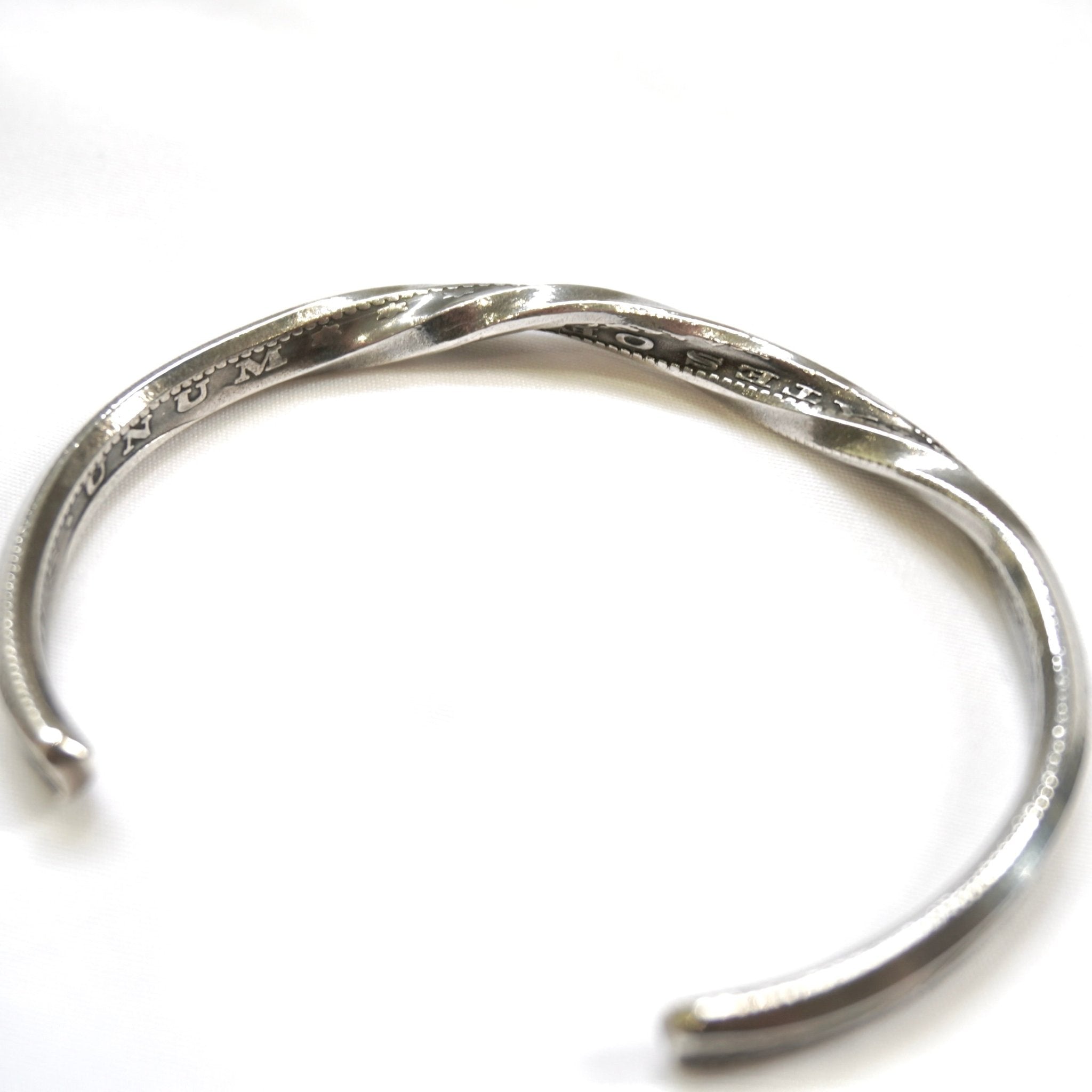 [AMBRIDGE] MORGAN DOLLAR BANGLE TWIST - apartir Online Store アパルティール セレクトショップ