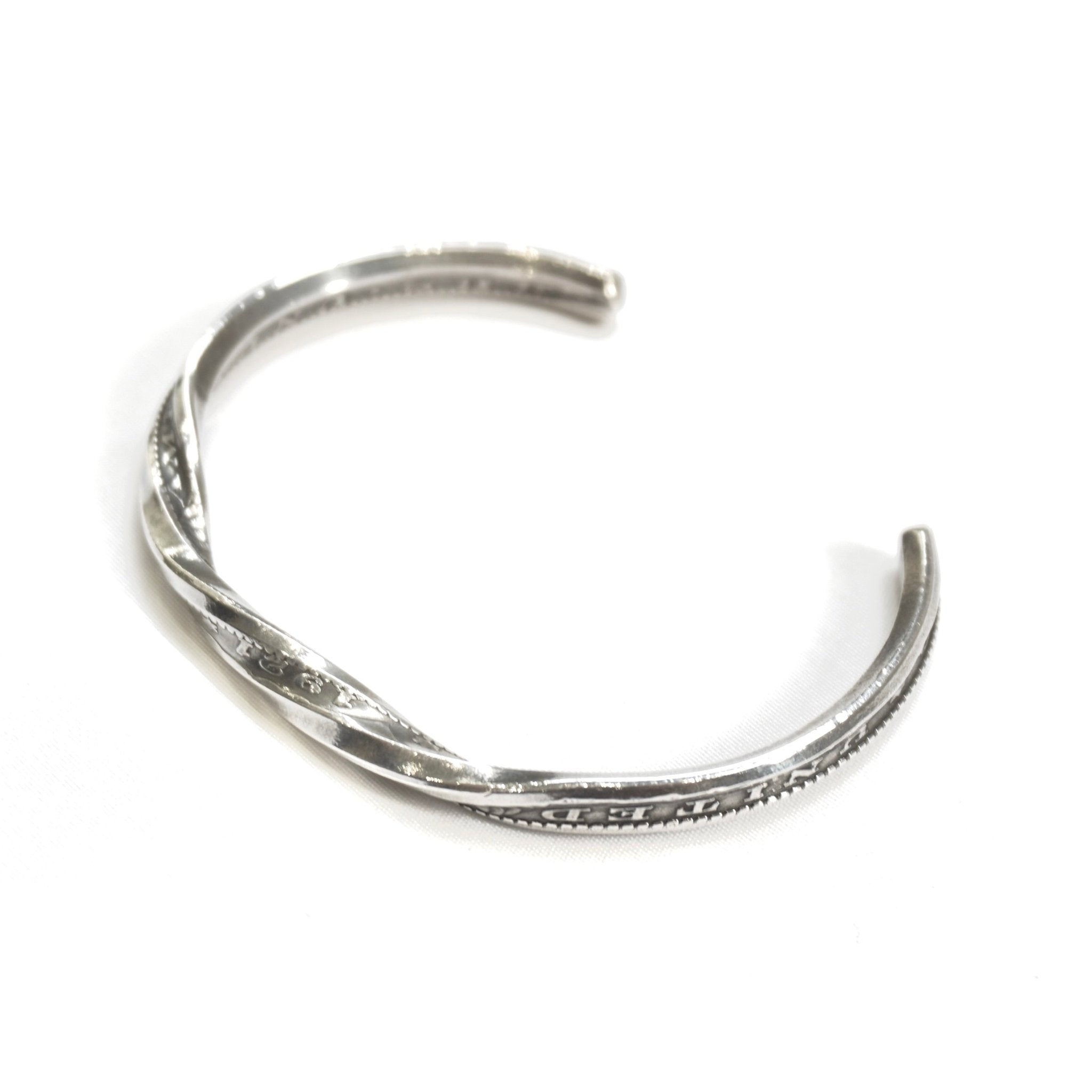 [AMBRIDGE] MORGAN DOLLAR BANGLE TWIST - apartir Online Store アパルティール セレクトショップ