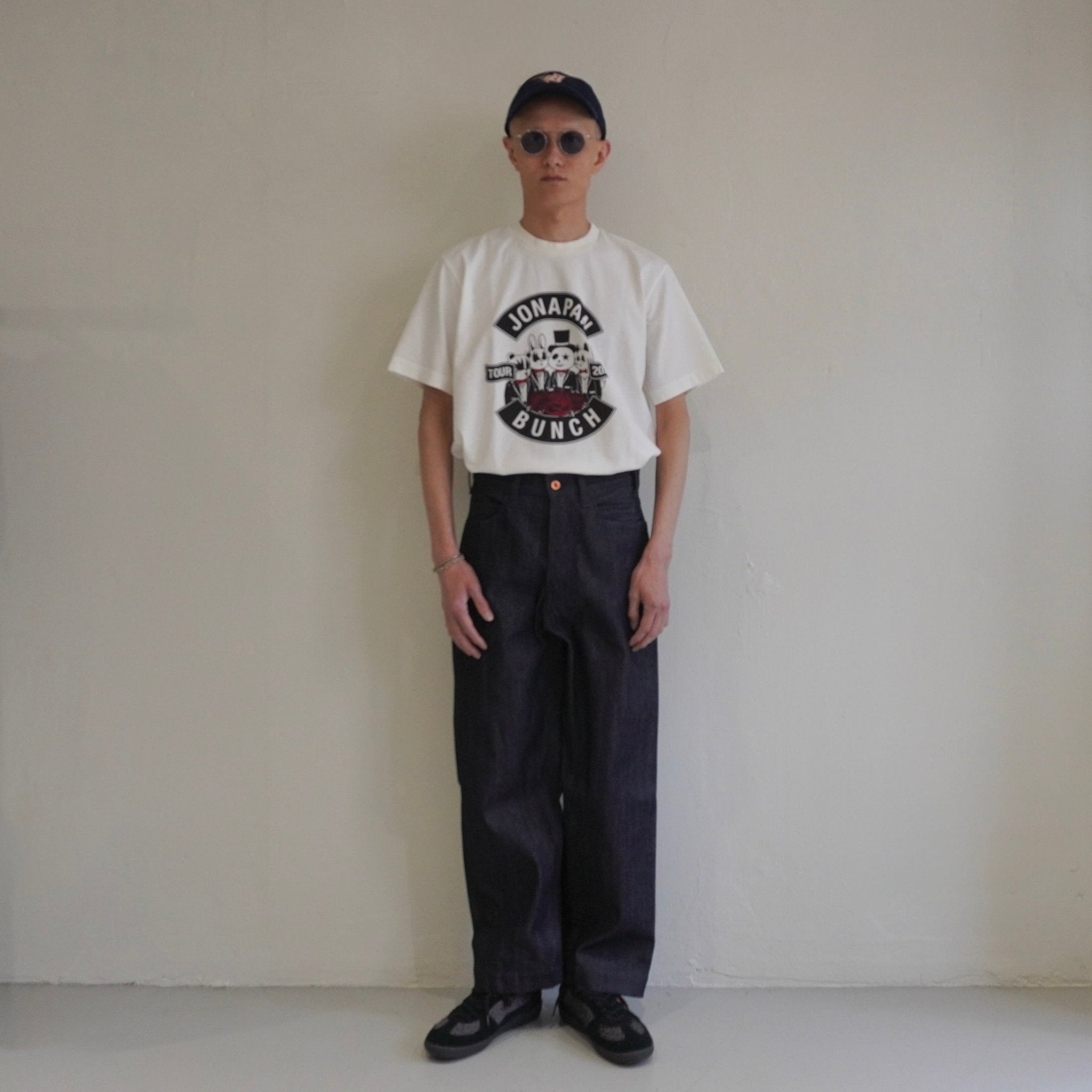 [BRU NA BOINNE] JONAPAN TOURS T ブルーナボイン ジョナパン ツアーズ Tシャツ - apartir Online Store アパルティール セレクトショップ