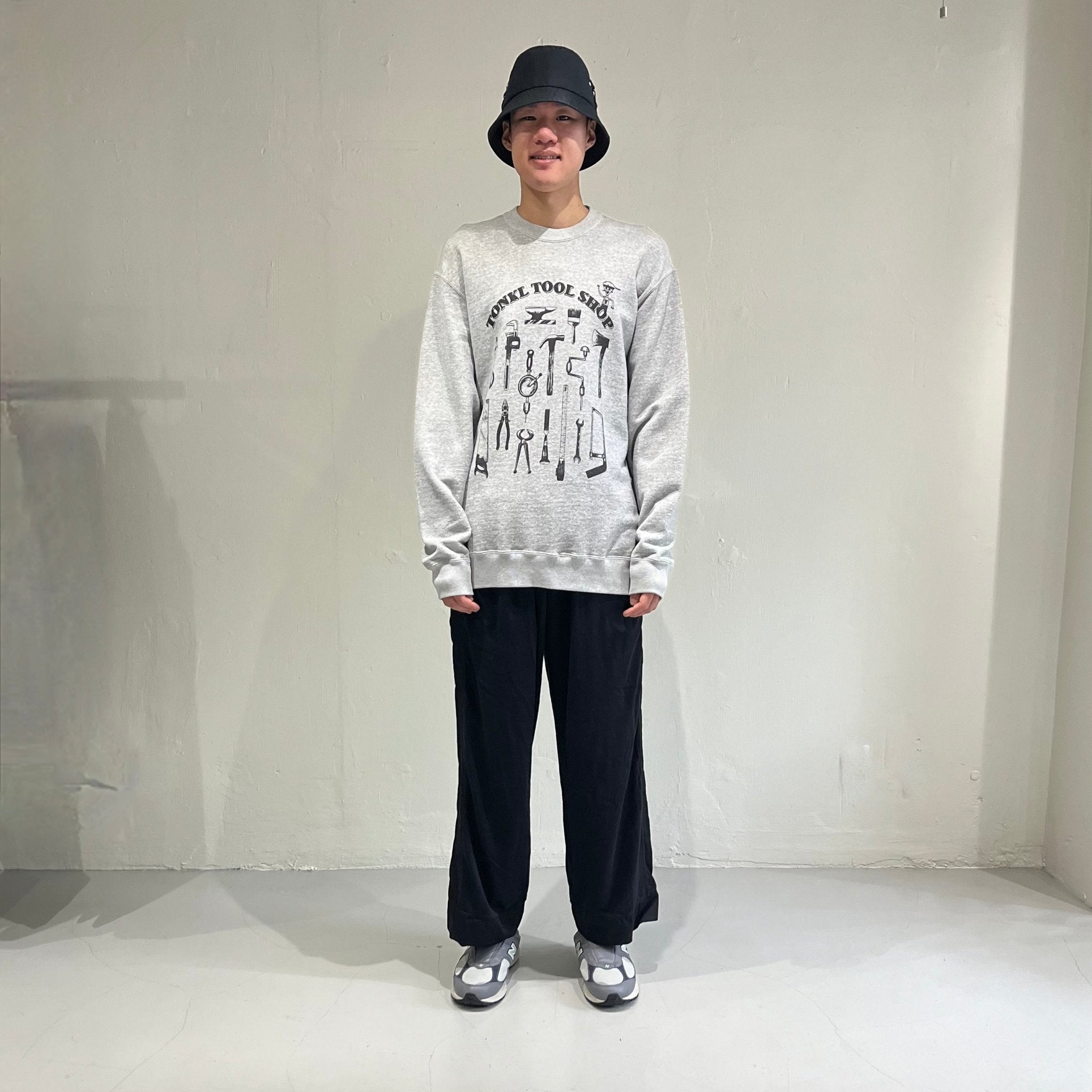 [BRU NA BOINNE] Tonkuru Tool Shop Sweatshirt ブルーナボイン トンクルの道具屋スエット - apartir Online Store アパルティール セレクトショップ