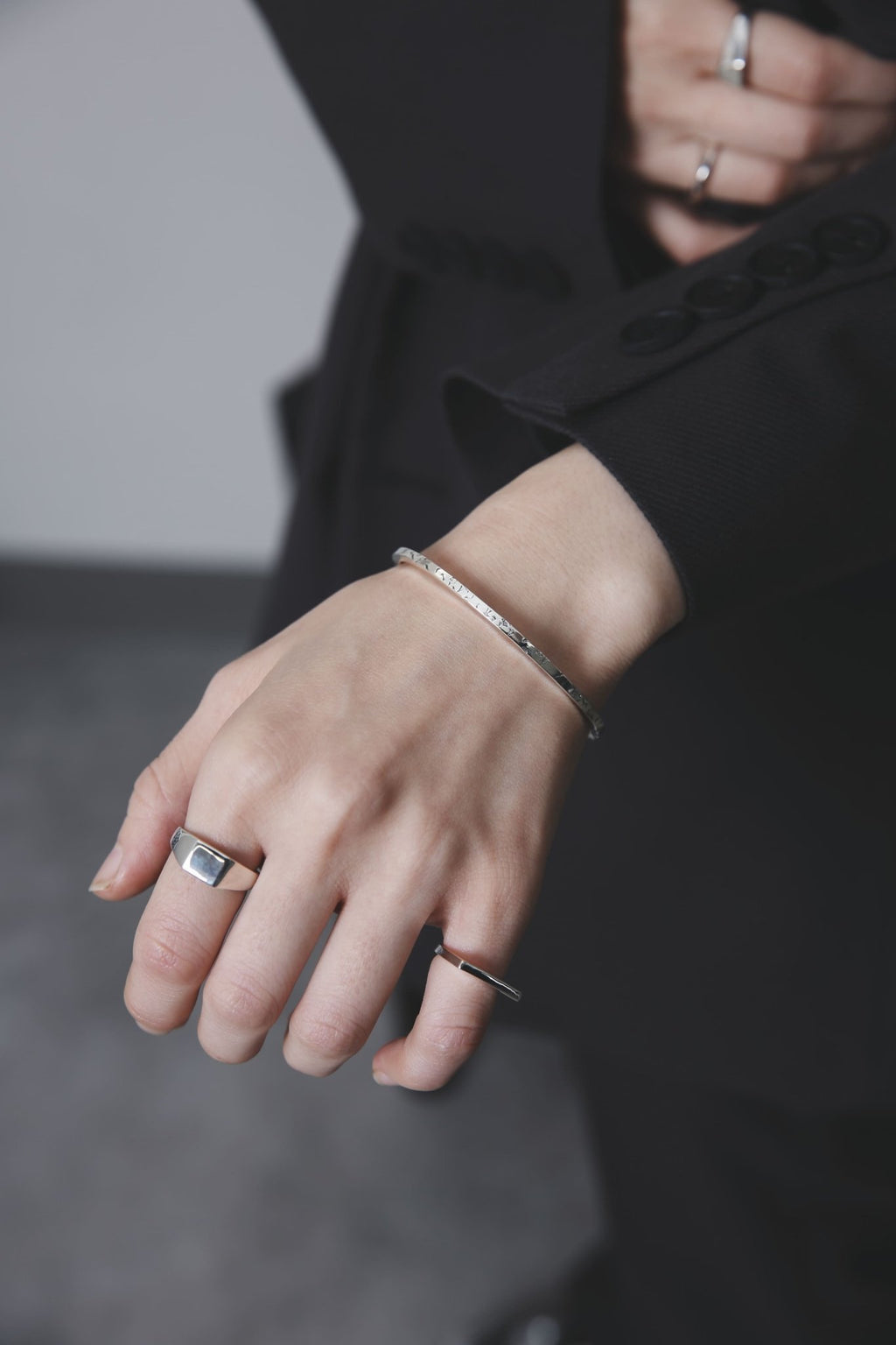 [NINENINE] シルバー925 バングル｜いぶし加工なし｜24 - B - 013 - apartir Online Store アパルティール セレクトショップ