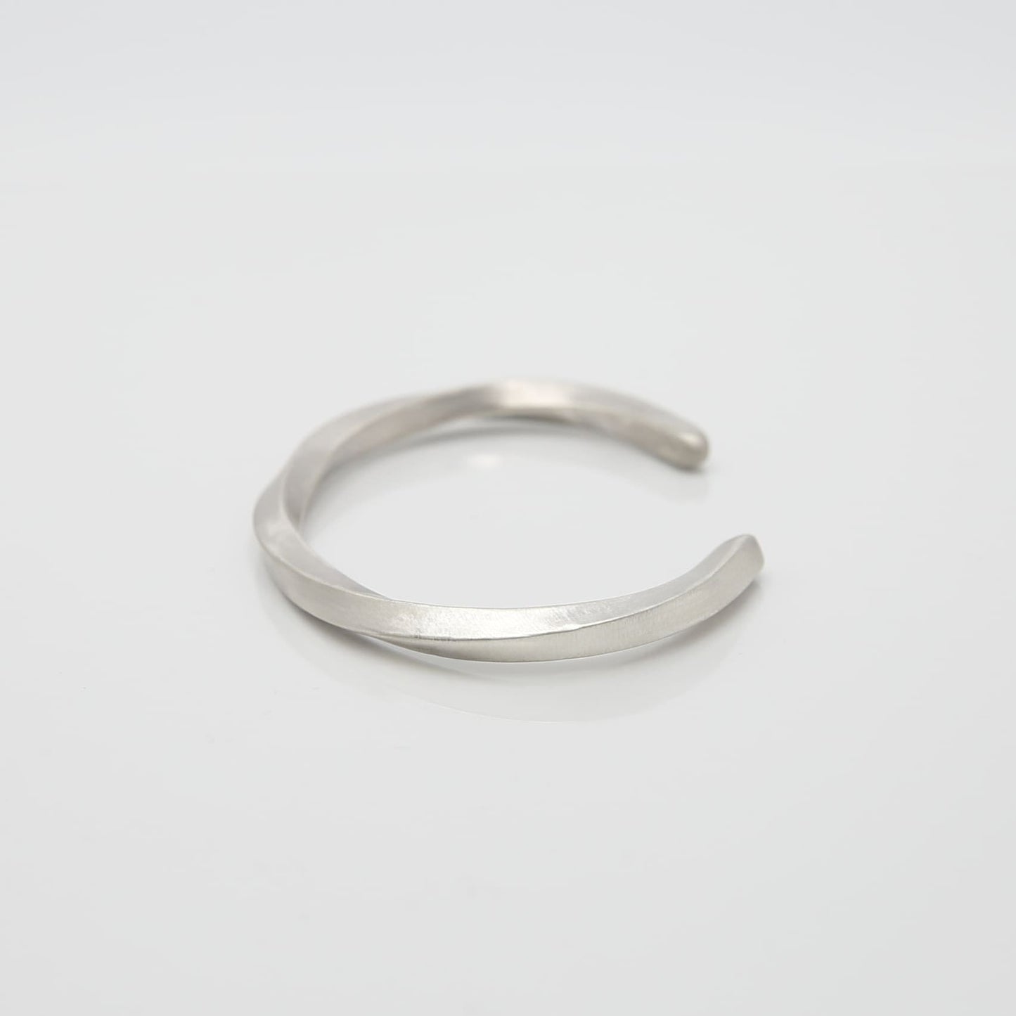 [NINENINE] シルバー925 バングル ｜幅4mm｜21 - B - 001 - apartir Online Store アパルティール セレクトショップ