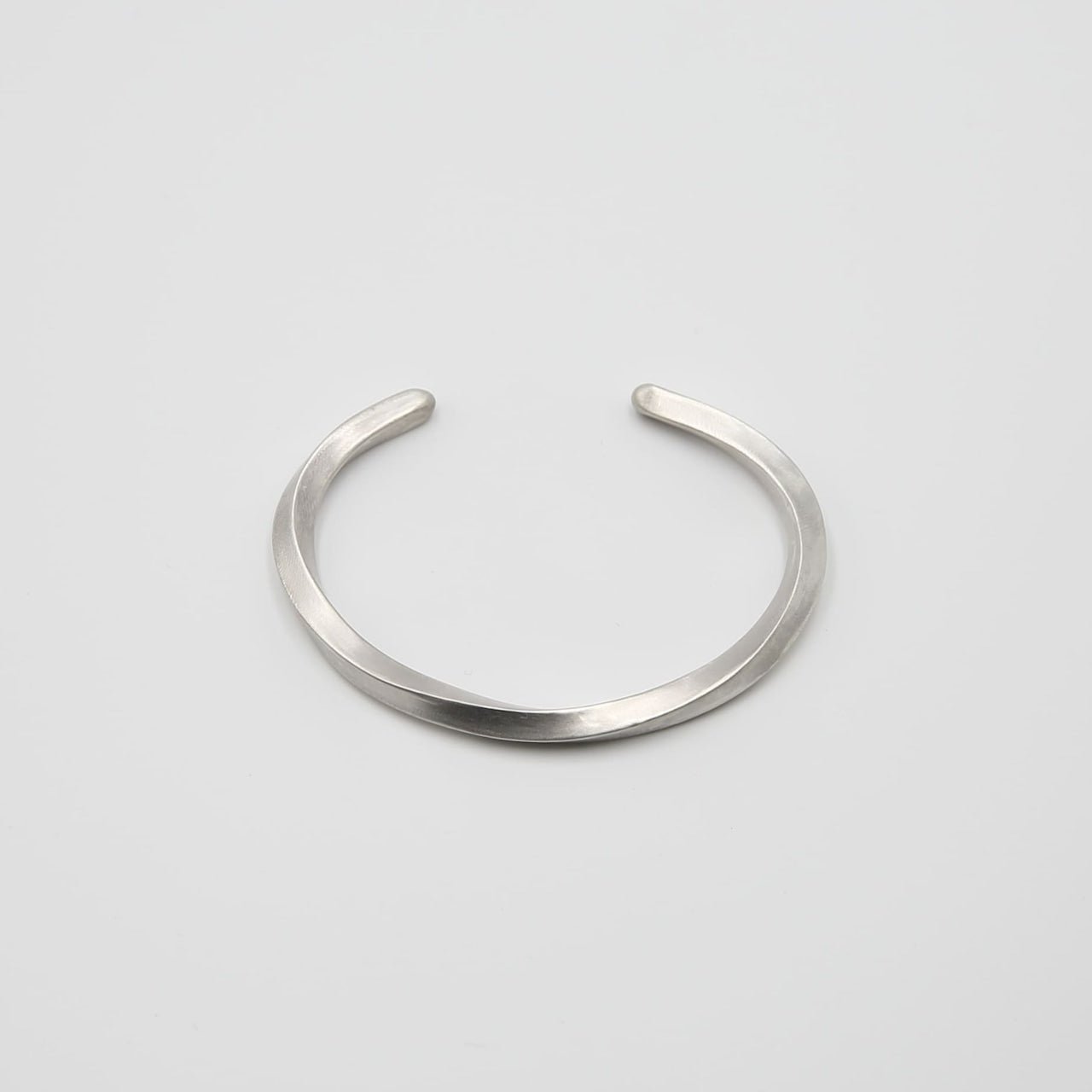 [NINENINE] シルバー925 バングル ｜幅4mm｜21 - B - 001 - apartir Online Store アパルティール セレクトショップ