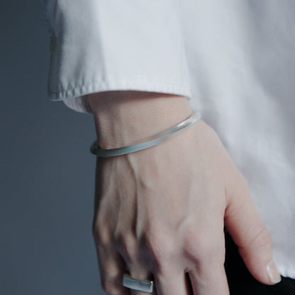 [NINENINE] シルバー925 バングル ｜幅4mm｜21 - B - 001 - apartir Online Store アパルティール セレクトショップ