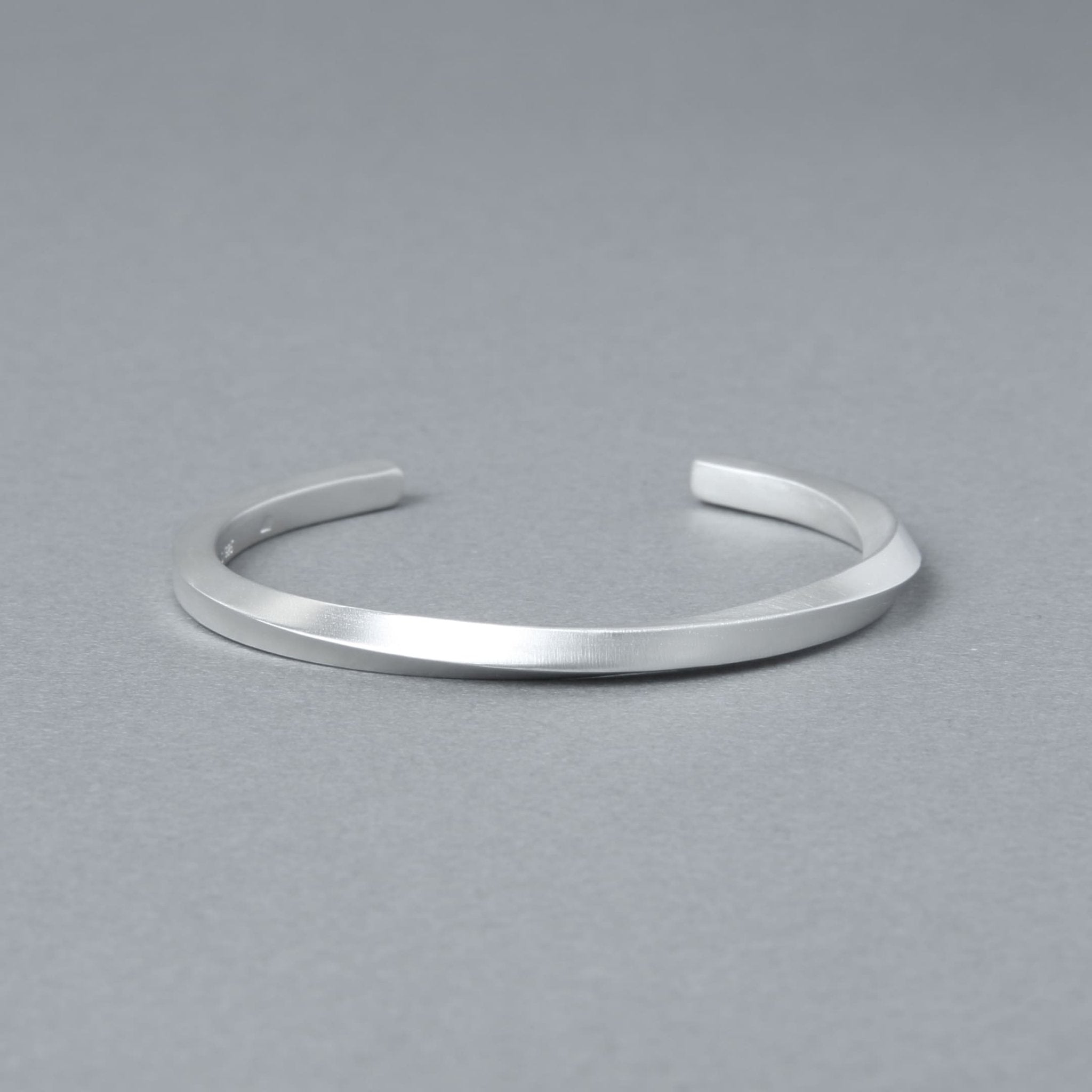 [NINENINE] シルバー925 バングル ｜幅4mm｜21 - B - 001 - apartir Online Store アパルティール セレクトショップ