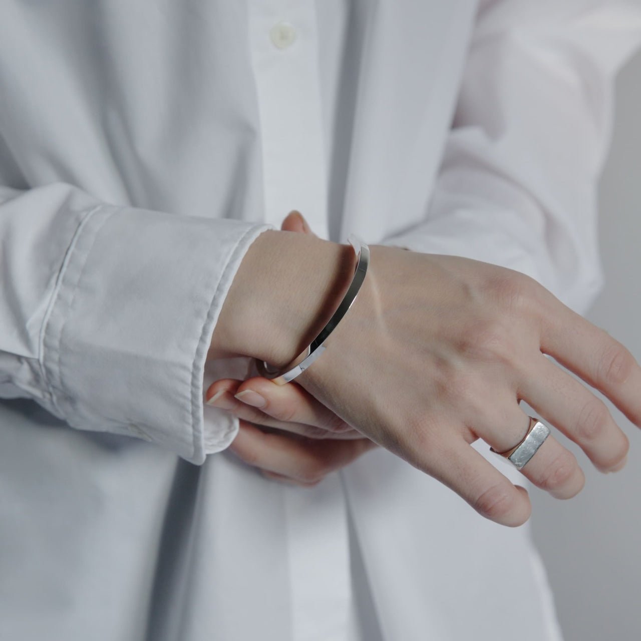 [NINENINE] シルバー925 バングル ｜幅4mm｜21 - B - 004 - apartir Online Store アパルティール セレクトショップ