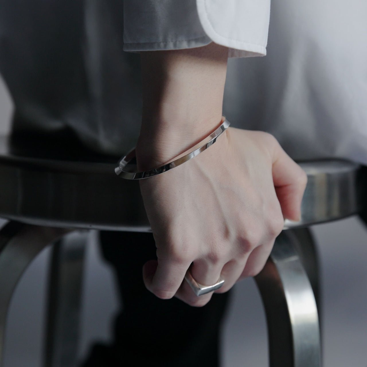 [NINENINE] シルバー925 バングル ｜幅4mm｜21 - B - 004 - apartir Online Store アパルティール セレクトショップ
