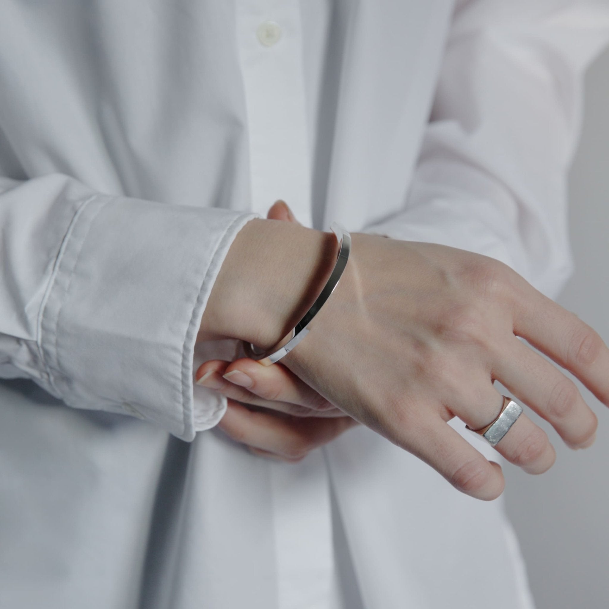 [NINENINE] シルバー925 バングル ｜幅4mm｜21 - B - 004 - apartir Online Store アパルティール セレクトショップ