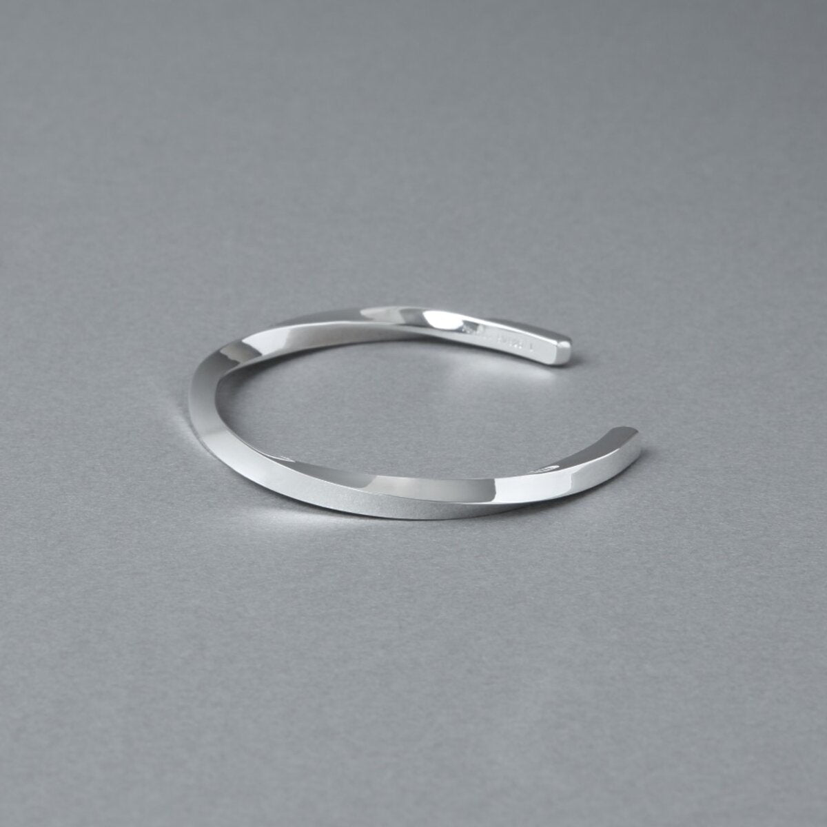[NINENINE] シルバー925 バングル ｜幅4mm｜21-B-004 - apartir Online Store アパルティール セレクトショップ