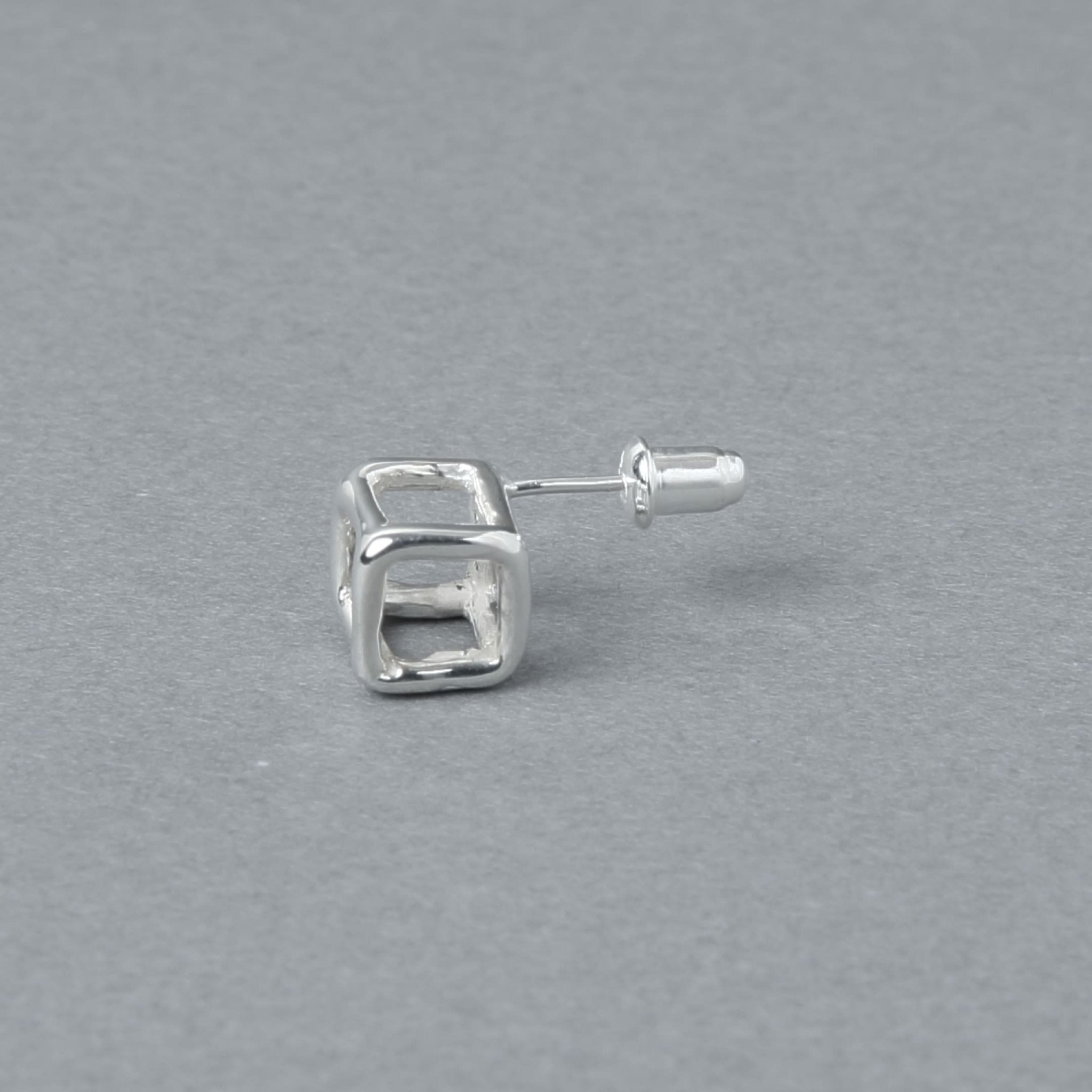 [NINENINE] シルバー925 ピアス | 7mm角 | 23 - E - 025 - apartir Online Store アパルティール セレクトショップ