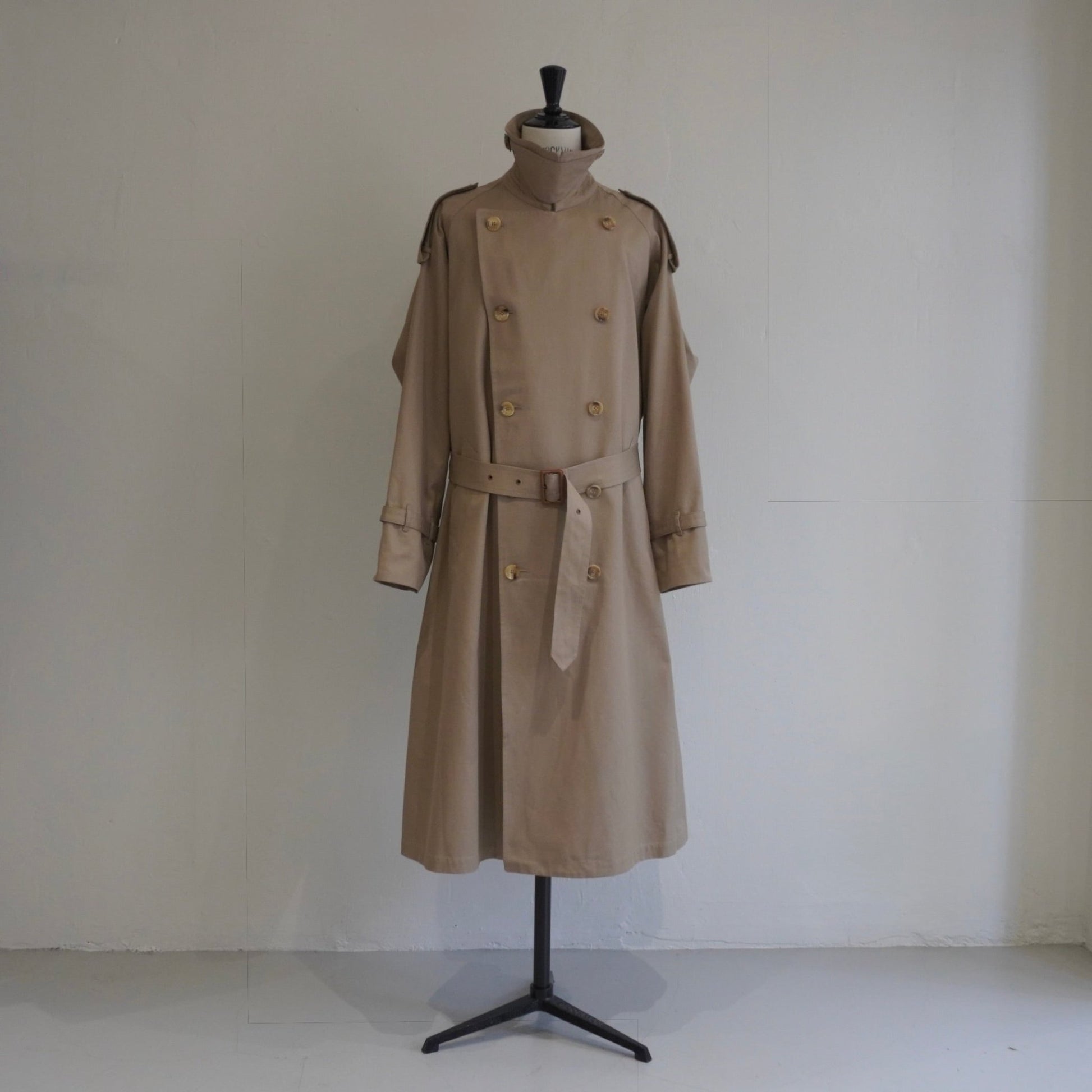 [SCYE BASICS] FINX COTTON Gaberdine Trench Coat フィンクスコットン ギャバジン トレンチコート - apartir Online Store アパルティール セレクトショップ