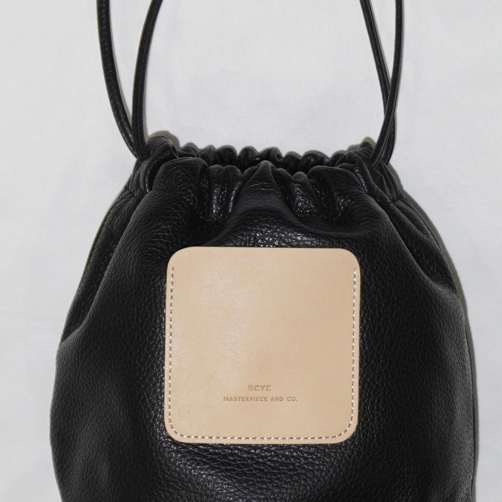 [Scye] Shrink Leather Drawstring Bag サイ シュリンクレザー ドローストリングバッグ - apartir Online Store アパルティール セレクトショップ