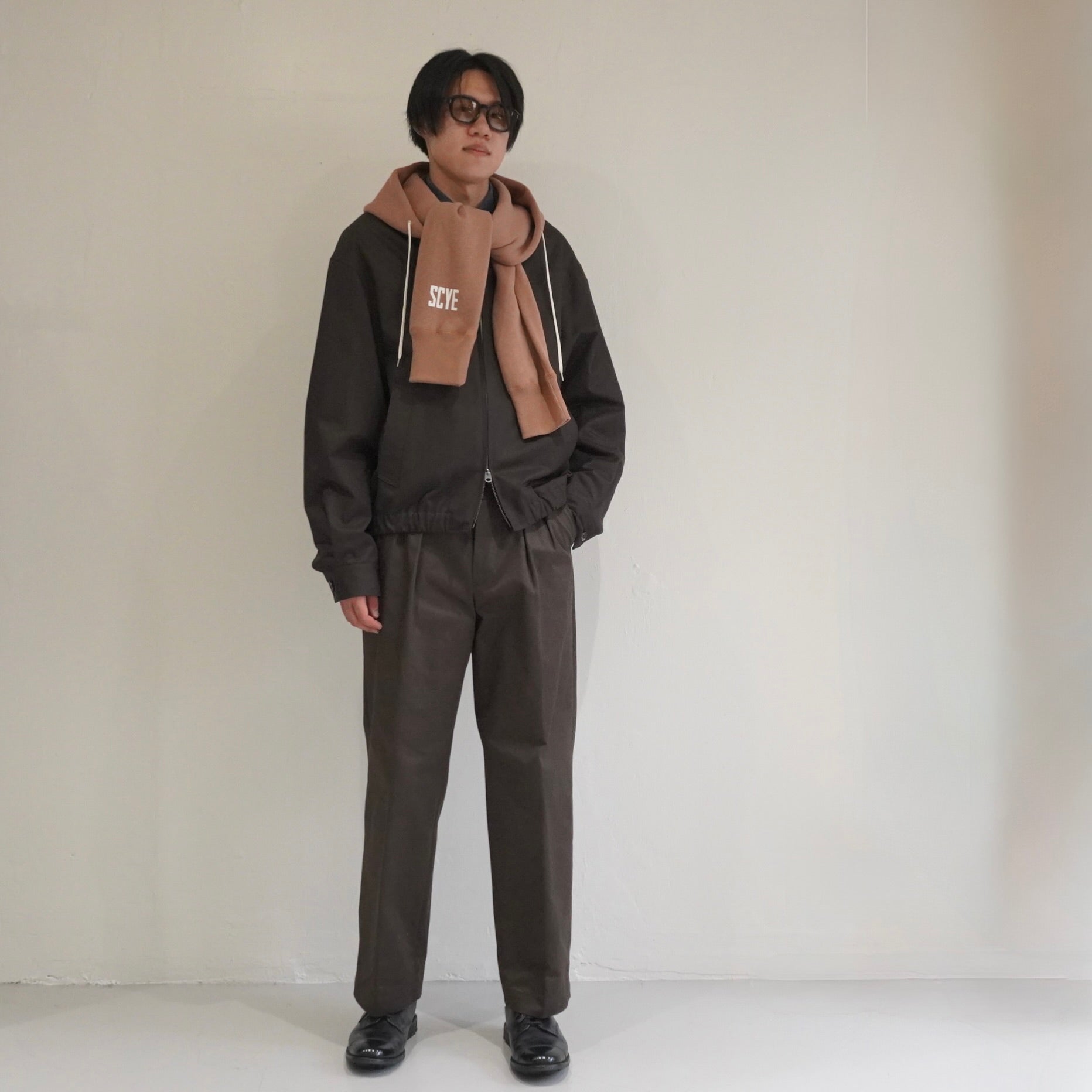 コルニエ cornier フィンクスコットン ギャバジンユーティリティブルゾン FINX COTTON GABARDINE SLACKS｜BLACK – Cornier