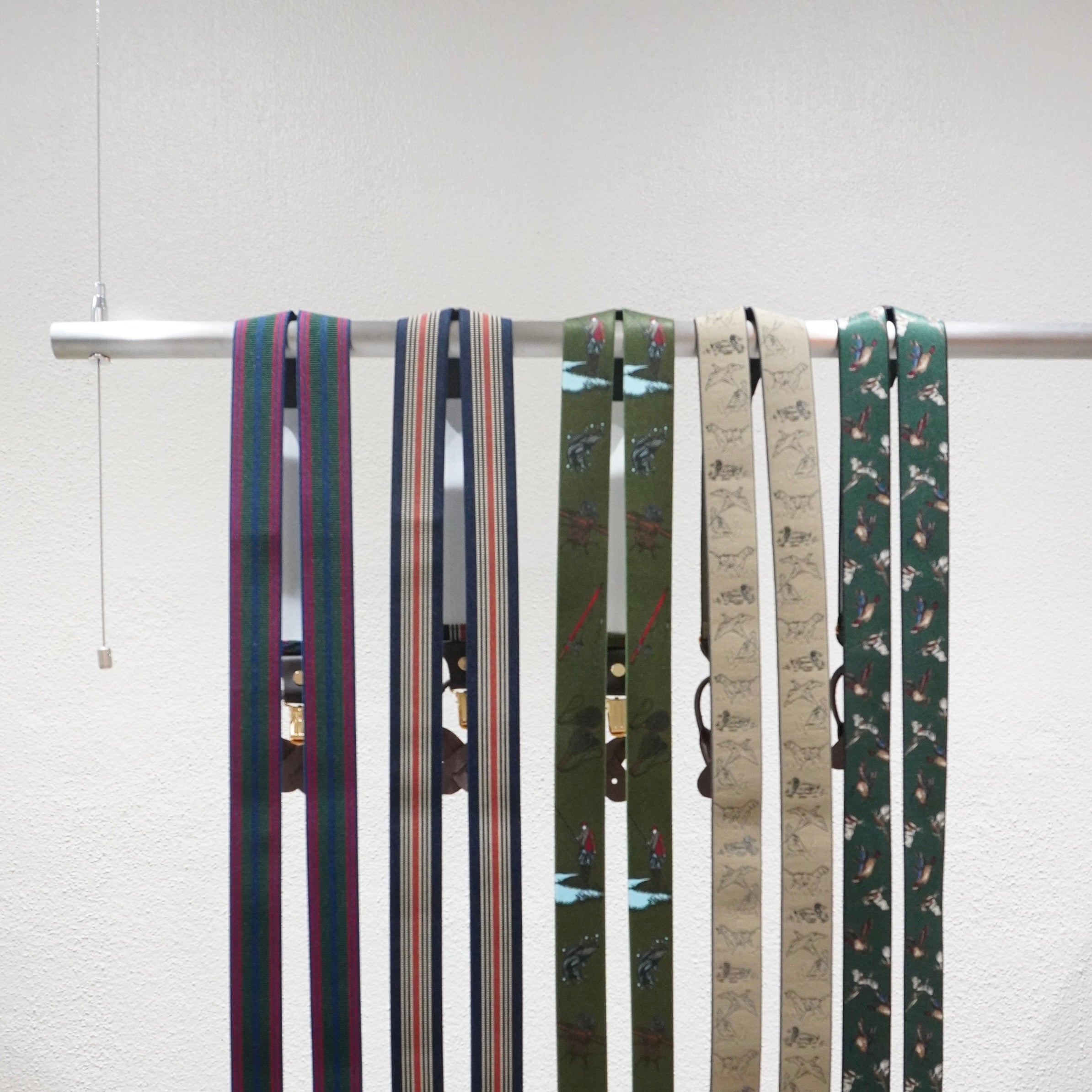 [APARTIR TAILOR] SUSPENDERS REGIMENTAL PATTERN BEIGE×PINK×NAVY - apartir Online Store アパルティール セレクトショップ