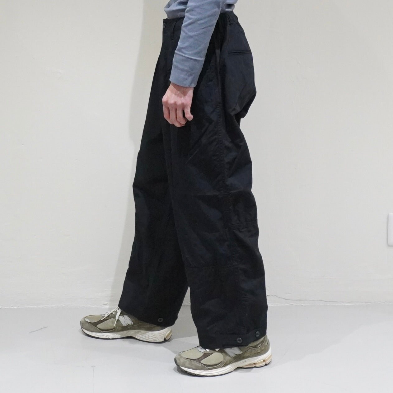 [BRU NA BOINNE] GYOMO - P NAVY ブルーナボイン ギョモウ ナイロン パンツ - apartir Online Store アパルティール セレクトショップ