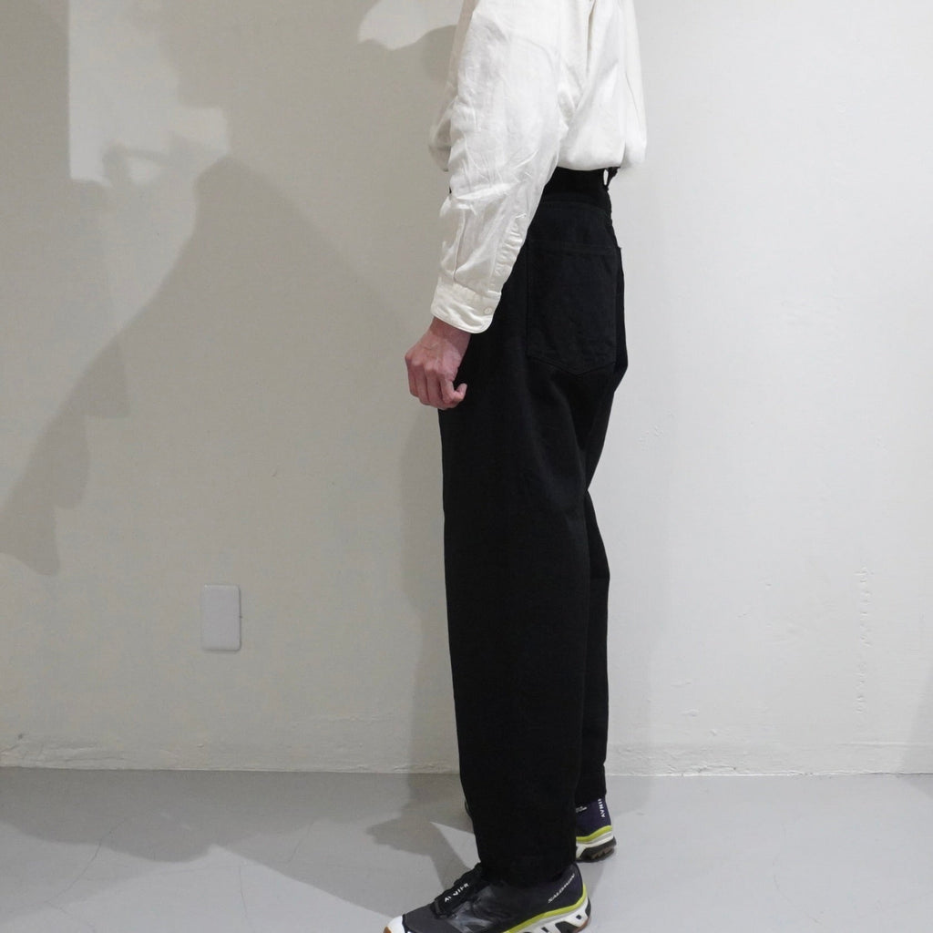 [BRU NA BOINNE] フェリシンビュッシュ ブラックパンツ OW - apartir Online Store アパルティール セレクトショップ