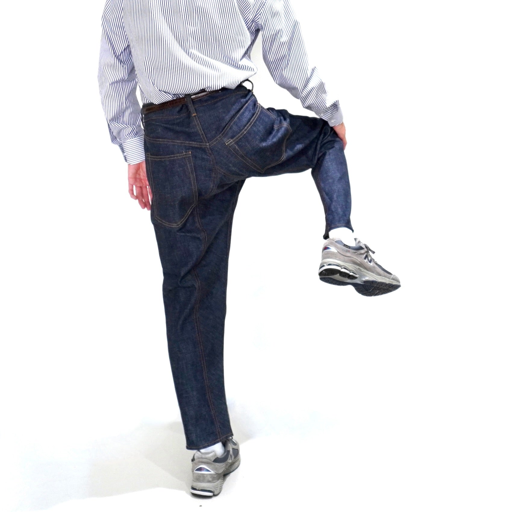 [SCYE BASICS] Selvedge Dniem Peg Top Jeans - apartir Online Store アパルティール セレクトショップ