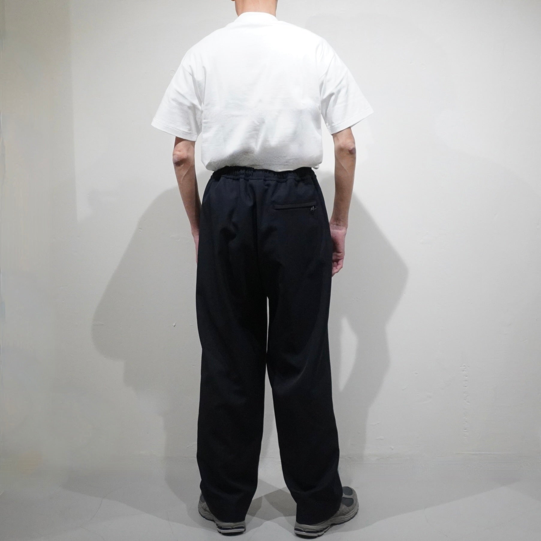 [Scye] Polyester Serge Drawstring Trousers サイ ポリエステル サージ ドローストリング トラウザーズ - apartir Online Store アパルティール セレクトショップ