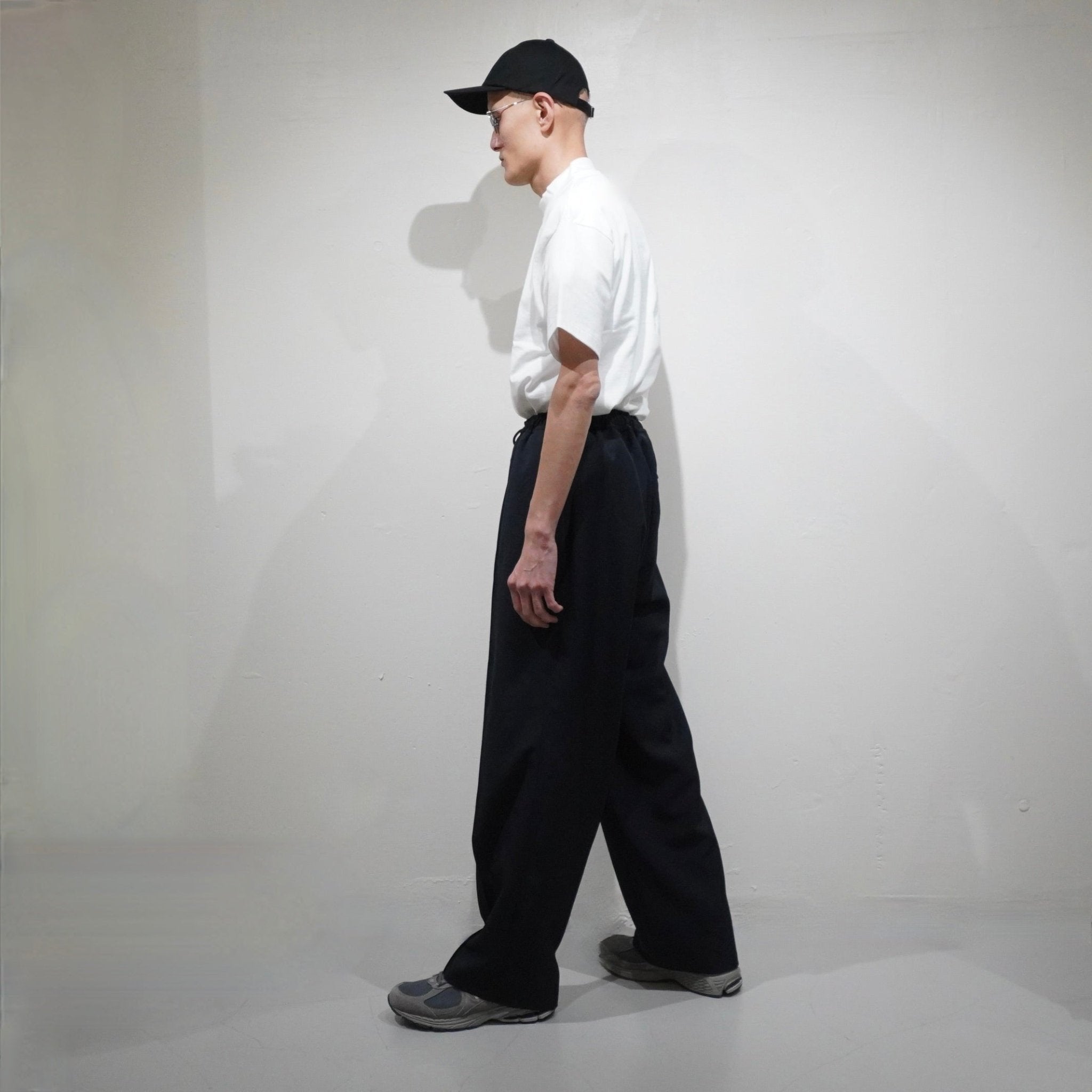 [Scye] Polyester Serge Drawstring Trousers サイ ポリエステル サージ ドローストリング トラウザーズ - apartir Online Store アパルティール セレクトショップ
